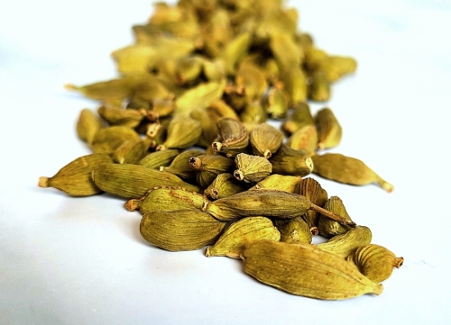 Cardamom pods; the essential oil is distilled from the pods