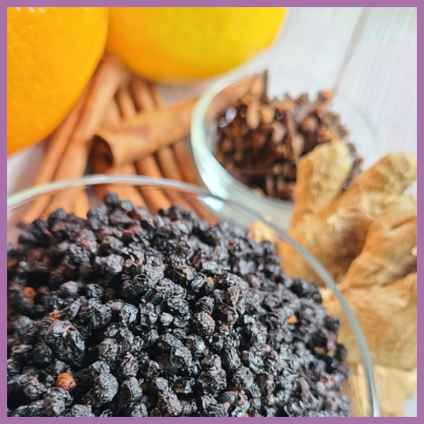 DIY Elderberry Syrup Recipe on MOMAROMAs